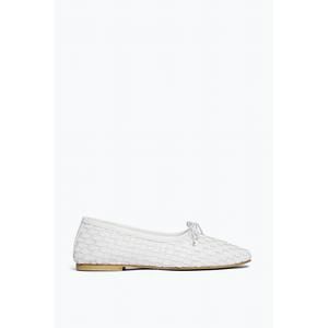 NEW FREDA SALVADOR women's jada woven flat in white